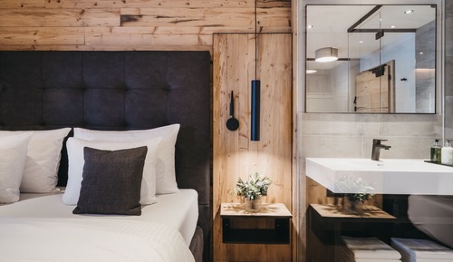 Deluxe Room II