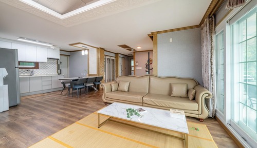 Habitación básica, 3 habitaciones (VIP ROOM)