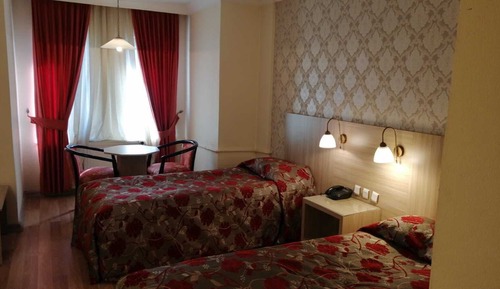 Habitación estándar con 1 cama doble o 2 individuales