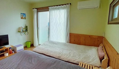 Room (Green Room)