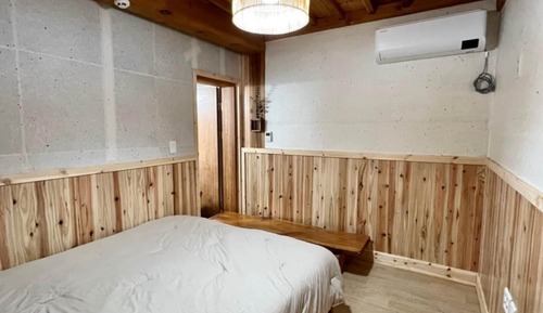 Room (Gug Room)