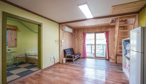Room (Jasmine (Attic))