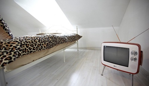 Room (Funny (duplex))