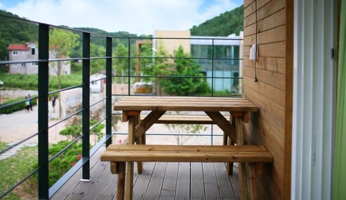 Room (Complex B Happy (No 201))