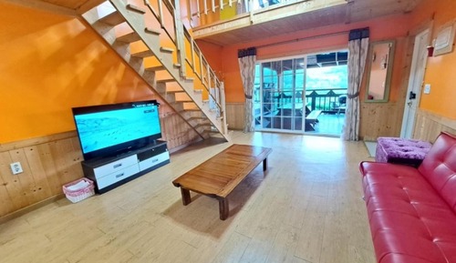 Room (Like river 103 (Duplex))