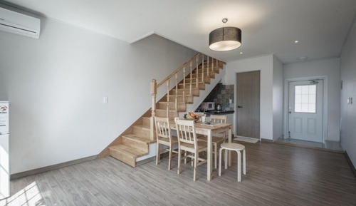 Room (Lime Tree )