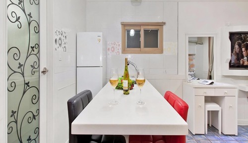 Room (Suite No 201 )