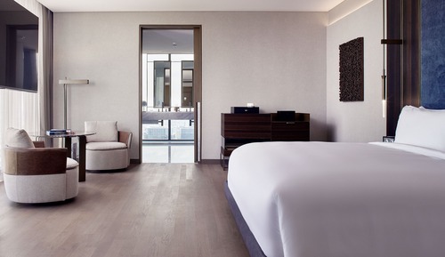 Habitación Deluxe, 1 cama de matrimonio grande, no fumadores, vistas a la ciudad (Corner)