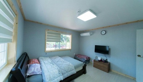 Room (Unshared House)