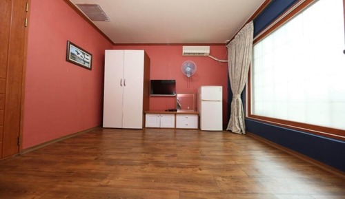 Room (23m Ondol 4)