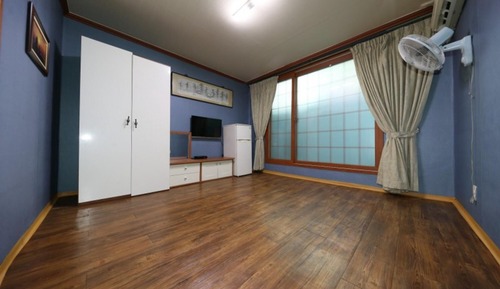 Room (23m ondol (Semi-Basement))