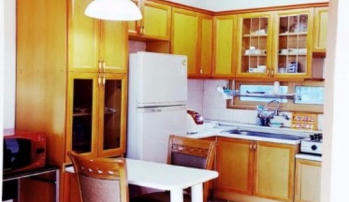 Room (Family Room (Unshared House))