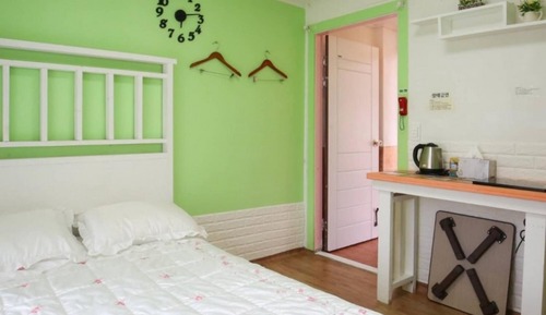 Room (Chivas)