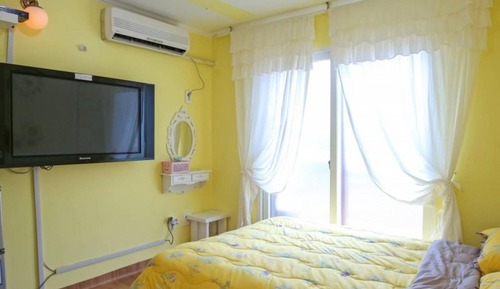 Room (Imperial)