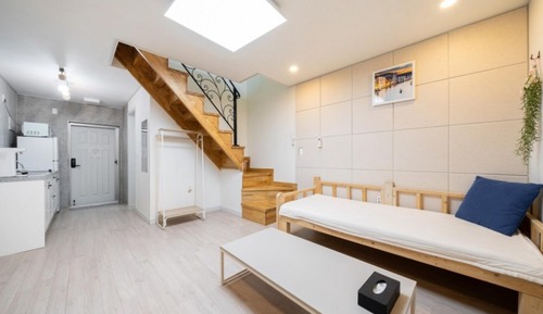 Room (Duplex 104 (MIN 2 Night))