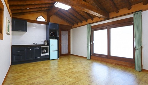Room (Room 4-Sambulbong)