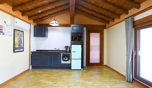 Room (Room 9-Sujeongbong)