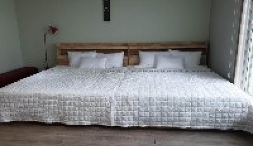Room (Room 202 (Ocean View))