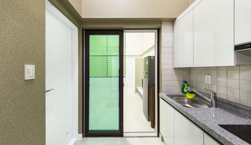 Room (Room 204 group room (separate shower )