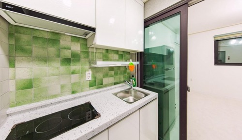 Room (Room 105 Deluxe (Separate Bathroom & )