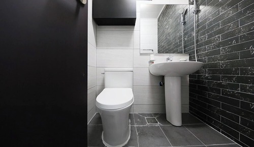 Room (Room 303 Deluxe (Separate Bathroom & )