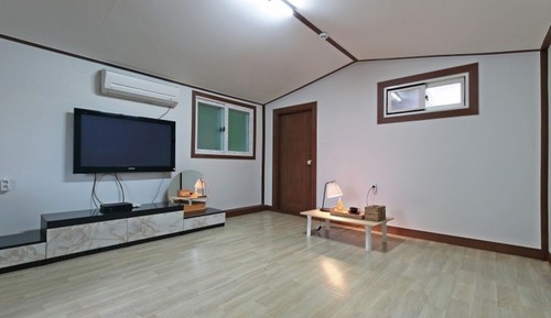 Room (Ondol room (individual terrace))