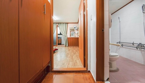 Room (Room 106 (Semi-basement))