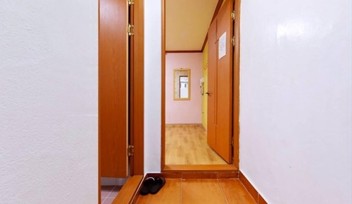 Room (No 101 (semi-underground))