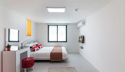 Room (Peppermint (2nd floor/two rooms/indiv)