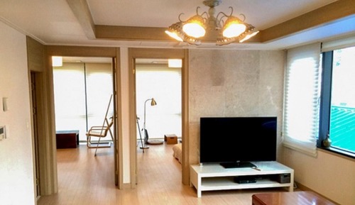 Room (S room)