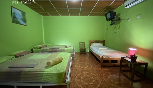 Habitación triple básica, varias camas