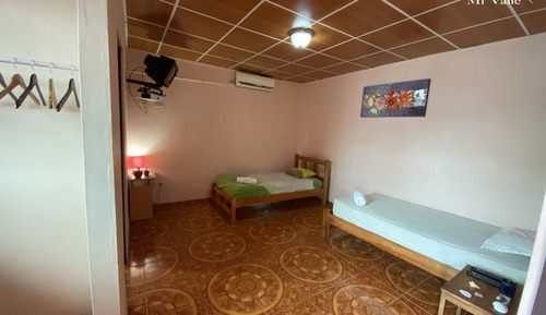Dormitorio compartido básico, dormitorio mixto
