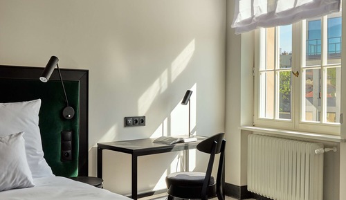 Suite, 1 cama de matrimonio grande, no fumadores (Small Room;with Sofabed)