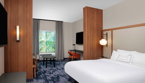 Suite, 1 cama de matrimonio grande con sofá cama, no fumadores (Mobility Accessible, Roll-in Shower)