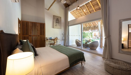 Habitación exclusiva doble, bañera, junto a la piscina