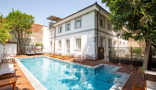Villa Deluxe