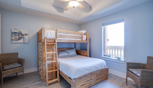 Apartamento, 3 habitaciones, vistas al mar (1701)
