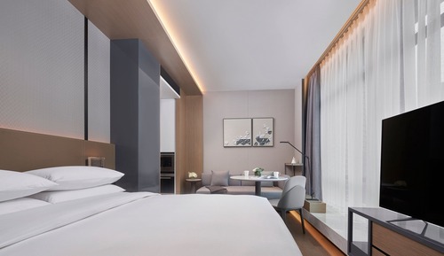 Estudio, 1 cama de matrimonio grande, no fumadores, vistas a la ciudad