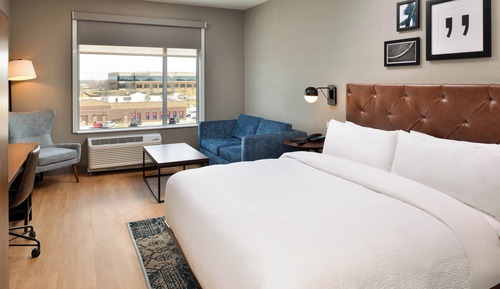Suite, 1 cama de matrimonio grande con sofá cama