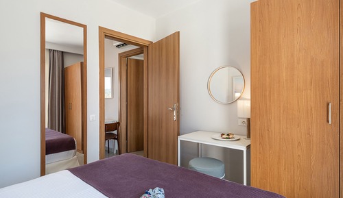 Two Bedroom Apartment, Inland View