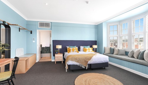 Suite (Sunrise)