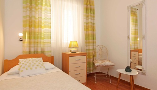 Apartamento (Three Bedroom Apartment with Balcony )