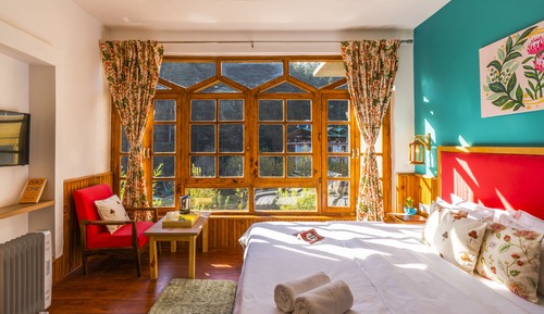 Deluxe Room Ensuite Bath - 1-2 Floor
