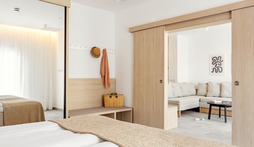 Suite, vistas a la piscina (2 Adults)