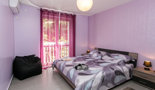Apartamento (Two-Bedroom Apartment)
