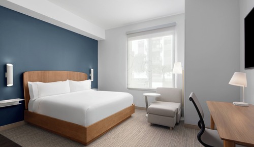Habitación estándar, 1 cama de matrimonio grande (Mobility/Hearing Access, Transf Shwr)