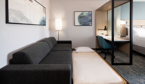 Suite, 2 camas de matrimonio (Mobility Accessible, Roll-In Shower)