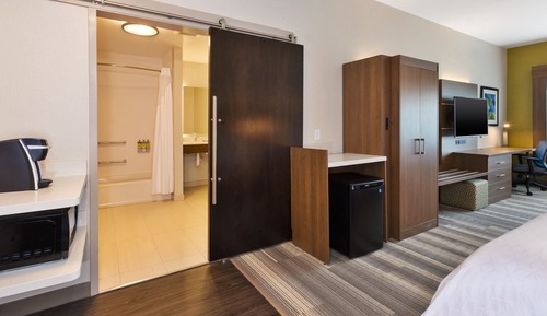 Habitación estándar, 2 camas de matrimonio (Mobility, Accessible Tub)