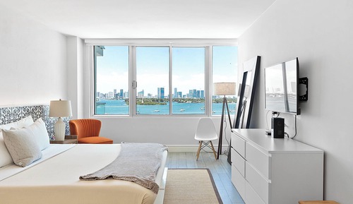 Suite estudio Deluxe, 1 cama de matrimonio grande, balcón, vistas a la bahía