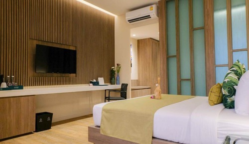 Tropical Seaside Adjoining King rooms ( Beach wing)